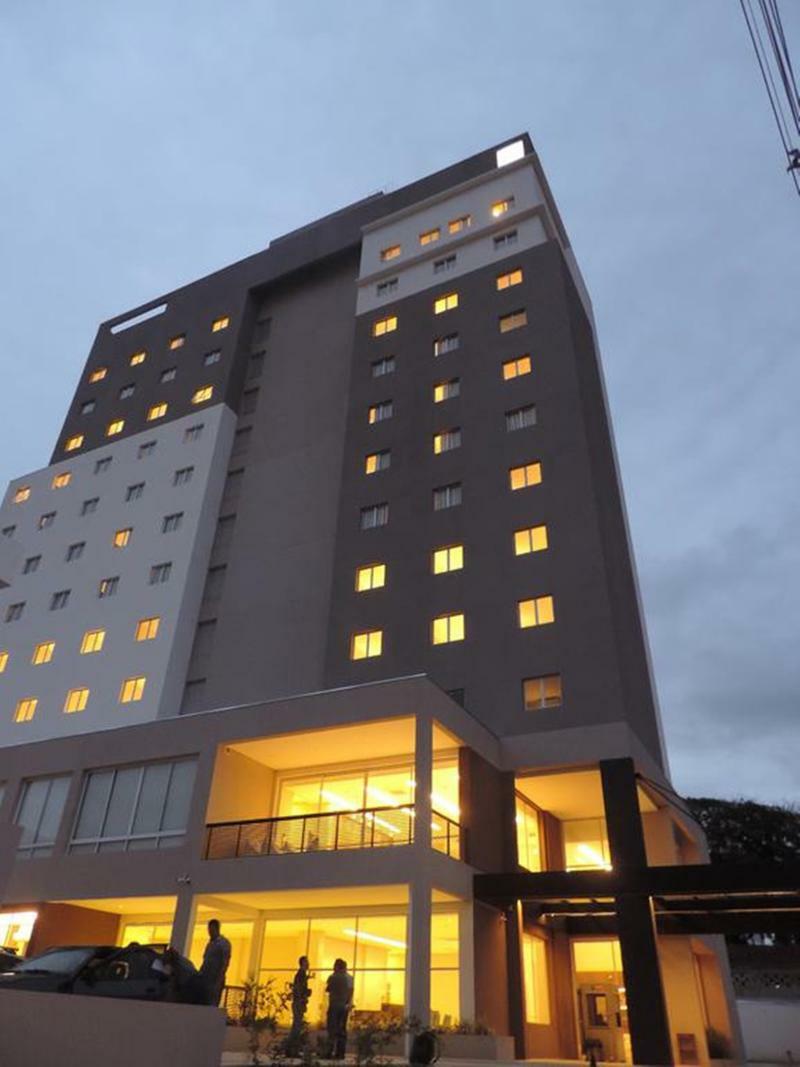 Summit Suites Hotel Pindamonhangaba Dış mekan fotoğraf